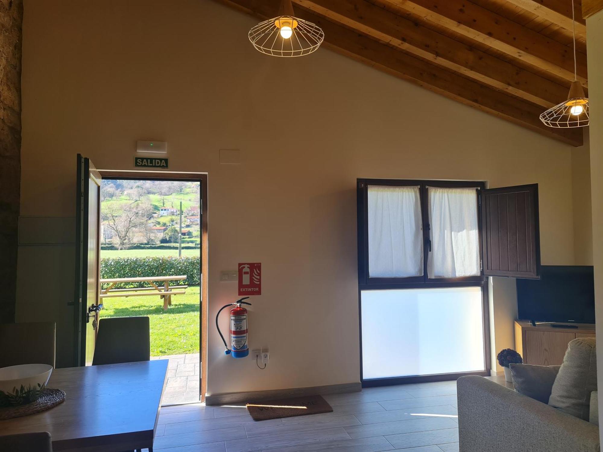 Complejo Rural El Cerradon Guest House Alceda Exterior foto